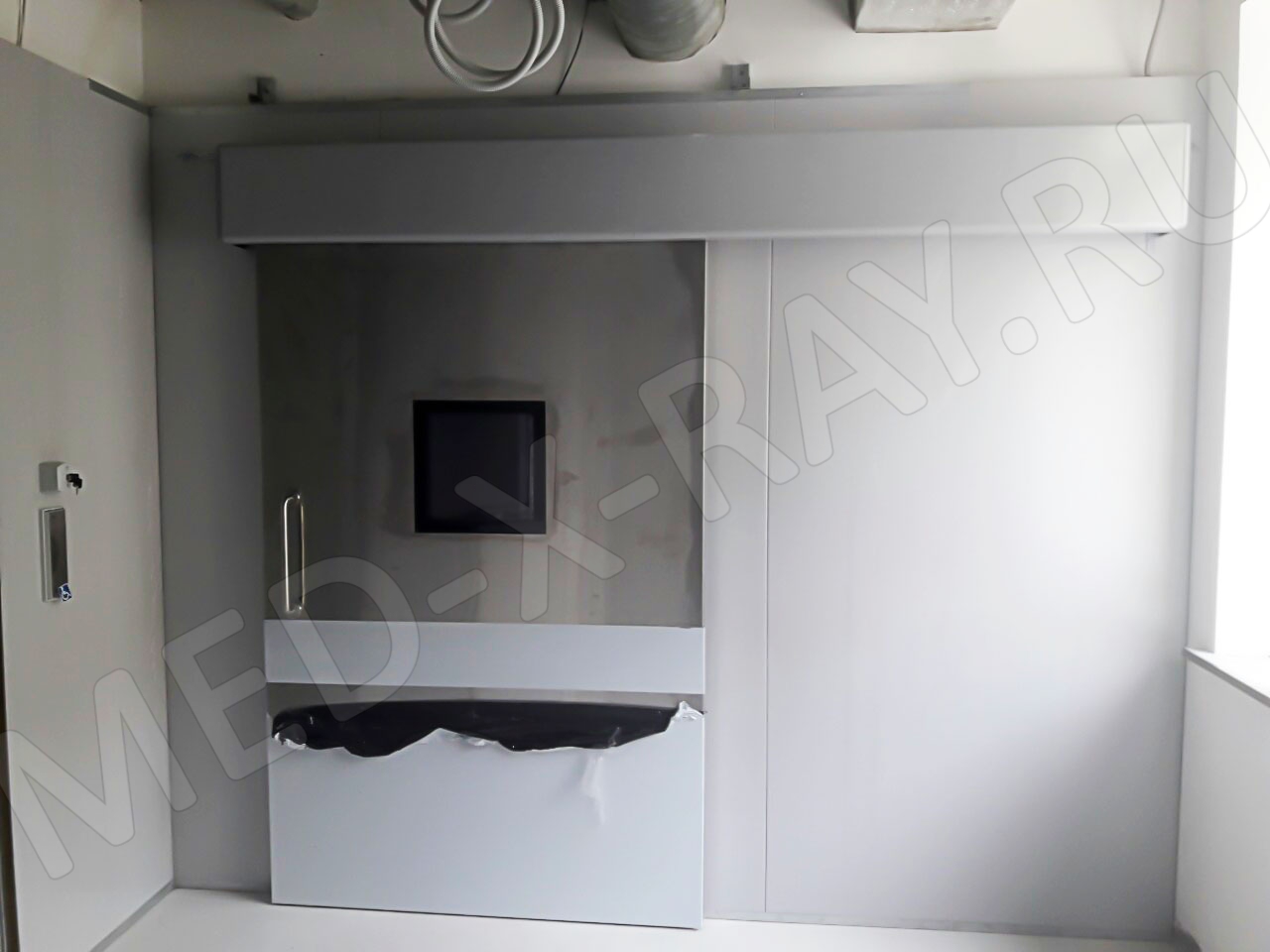 Медицинский центр «Имидж Лаб» Монтаж дверей для чистых помещений