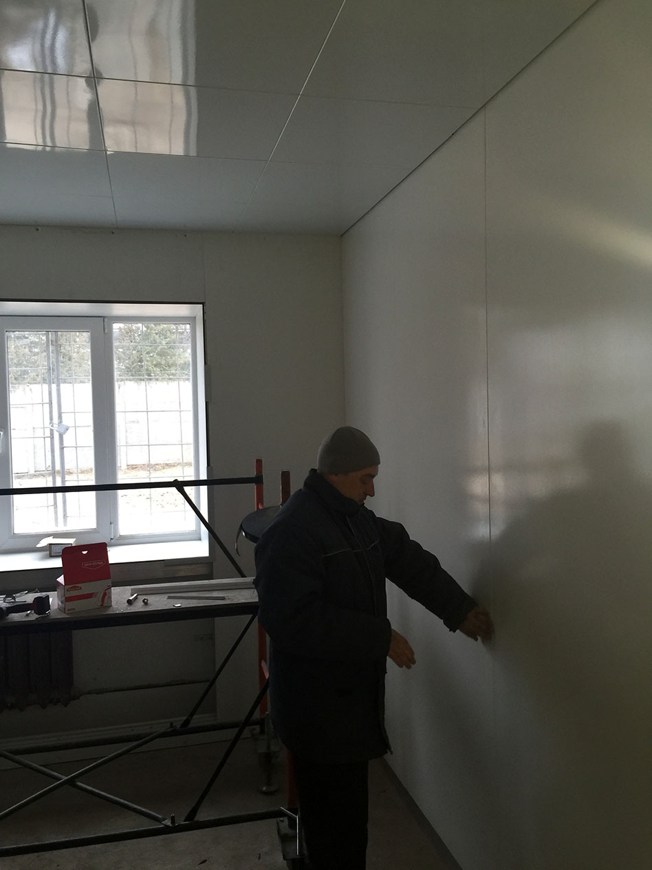 Монтаж перегородочных сэндвич-панелей