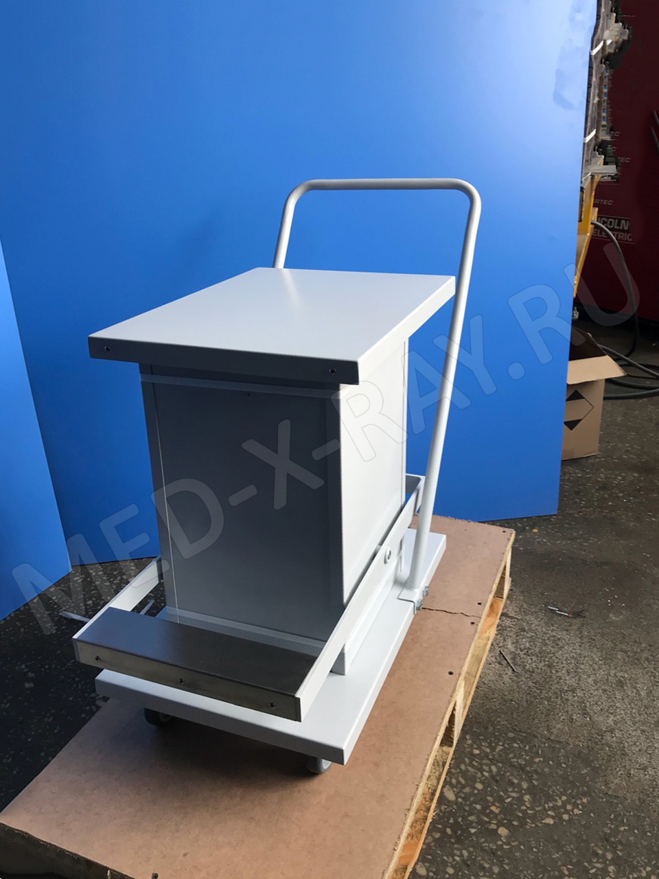 ФГБОУ ДПО РМАНПО Контейнер защитный для перевозки радиоактивных отходов