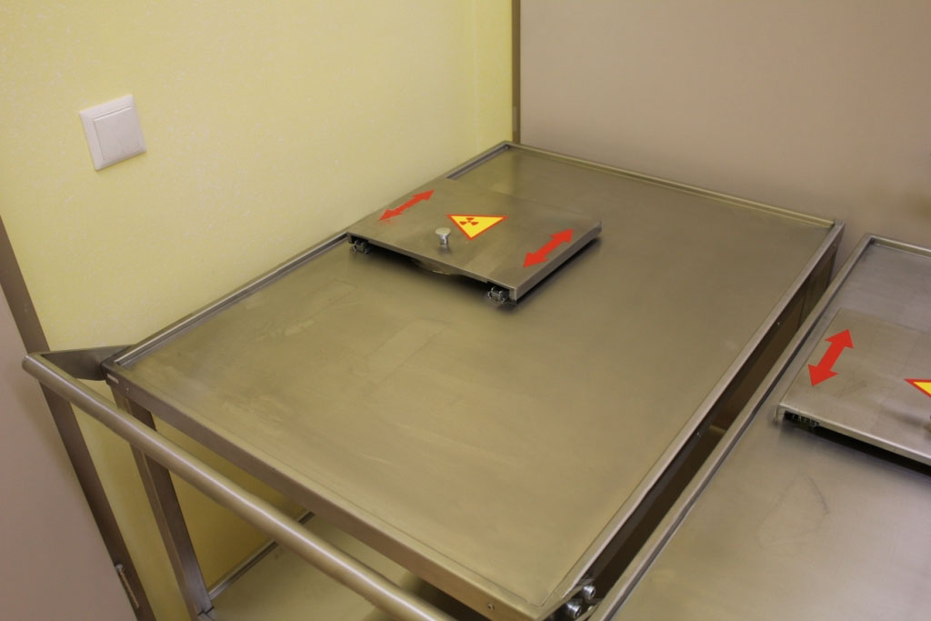 Стол передвижной с контейнером для отходов «TISSA-RP»